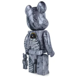 400% + 100% Bearbrick Moon Footprints